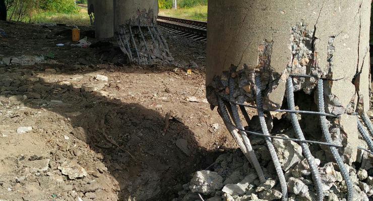 Взрыв в Луганске: Мост понес серьезные повреждения