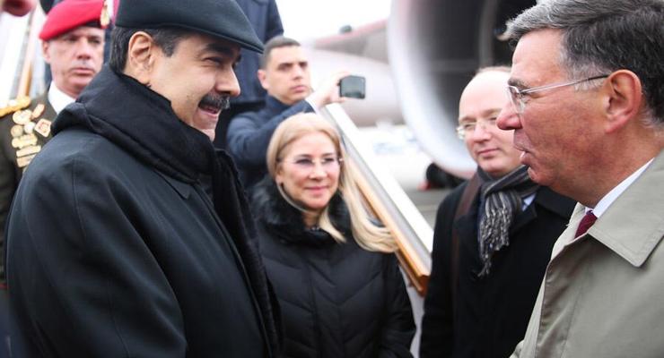 Мадуро прилетел в Москву