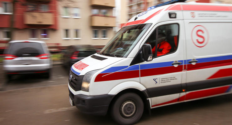 В Польше самоубийца выбросился из окна и упал прямо на украинца