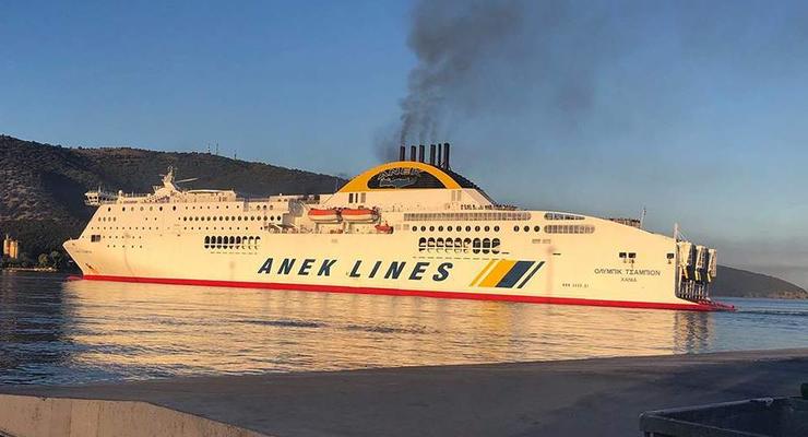 На пароме в Греции произошел пожар: эвакуировали полтысячи пассажиров