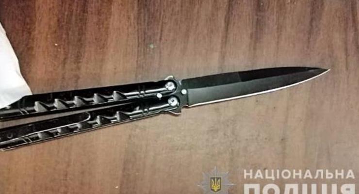 В метро Киева пассажир обезвредил хулигана с ножом