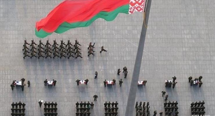 Беларусь не видит смысла в размещении военных РФ