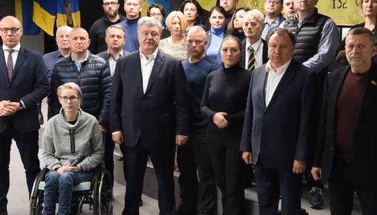 Порошенко записал обращение по итогам Минска