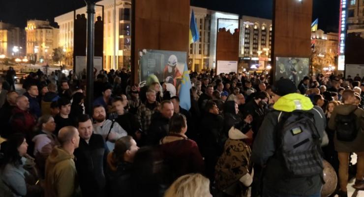 На Майдан Незалежности прибывают протестующие