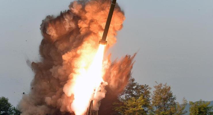 Северная Корея запустила неопознанные снаряды