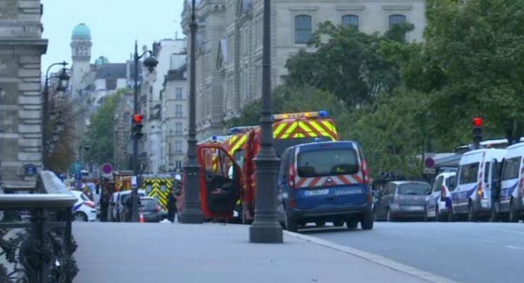 Резня в полицейском участке Парижа: подробности