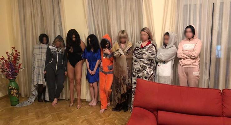 В Киеве задержали полсотни проституток