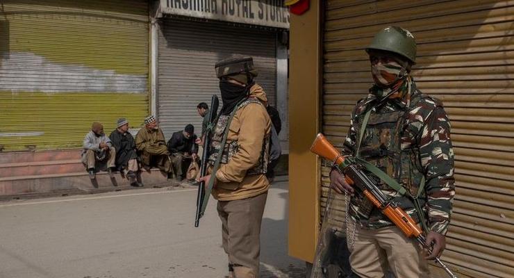 В Кашмире при взрыве пострадали семь человек