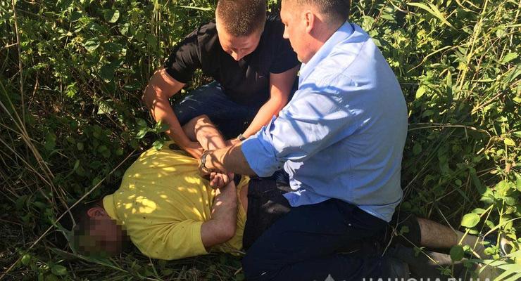 Под Днепром мужчина изнасиловал девушку-подростка и накинулся с ножом на копа