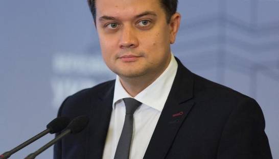 Дмитрий Разумков празднует 36-летие