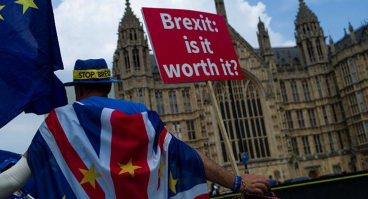 Экономика Британии потеряла $74 млрд из-за Brexit