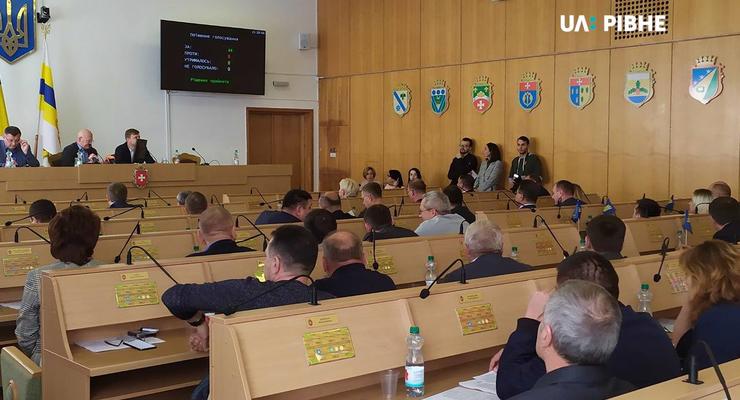 Депутаты Ровно и Херсона выступили против "формулы Штайнмайера"