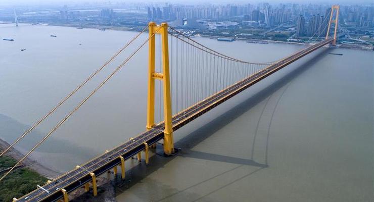 В Китае открыли самый длинный в мире двухэтажный автомобильный мост