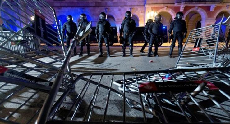 В ходе протестов в Каталонии пострадали более 50 человек