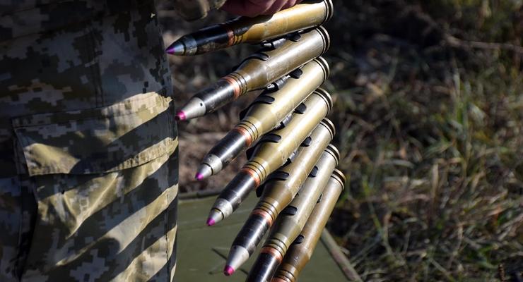 Сепаратисты 17 раз обстреляли военных на Донбассе