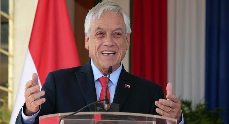 Президент Чили объявил о смене правительства из-за протестов