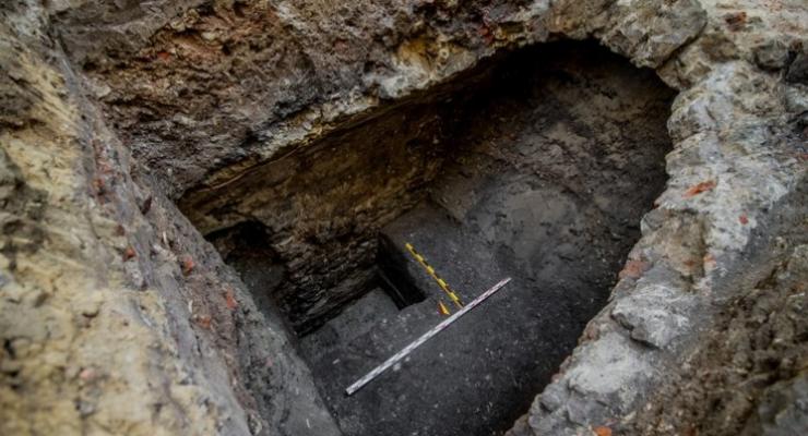 В центре Львова археологи нашли древние своды и человеческие останки
