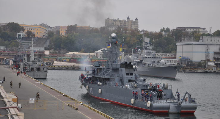 В ожидании Столтенберга: В порт Одессы прибыли корабли НАТО