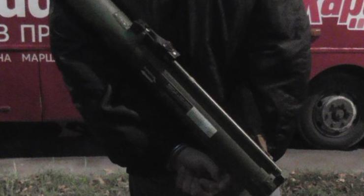 По Харькову разгуливал пьяный мужчина с гранатометом