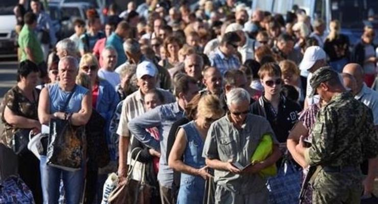 Опрос: 80% украинцев считают, что переселенцы в праве участвовать во всех выборах