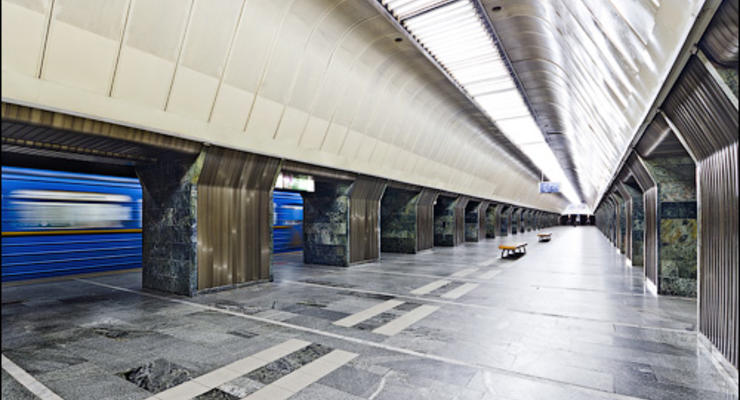 Киевское метро вечером может ограничить вход на три станции