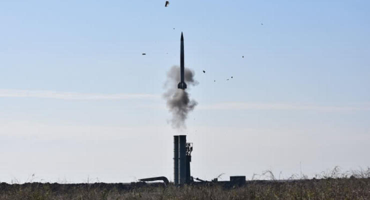 Военные показали учения с запуском ракет С-300