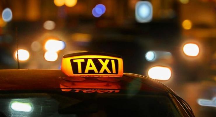В Днепре женщина умерла во время поездки в такси