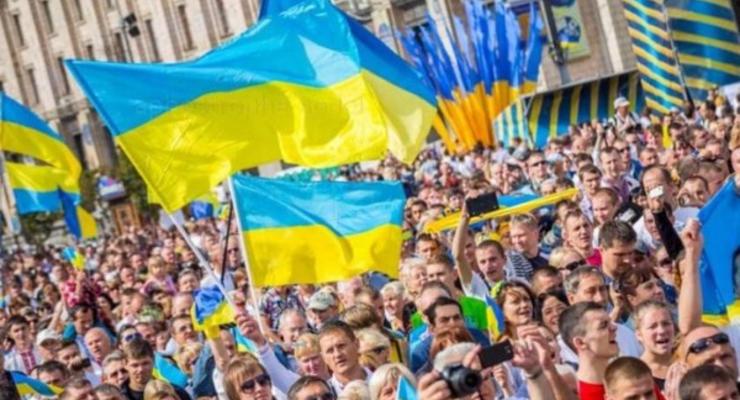 На украинском языке дома общаются только 46% украинцев - исследование