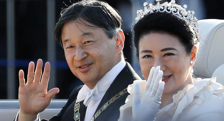 В Токио прошел парад в честь императора