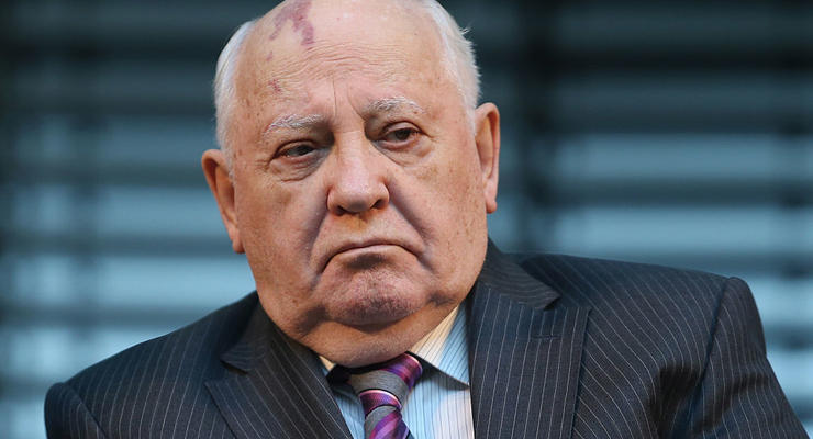 Горбачев не согласен, что "сдал Восточную Европу"
