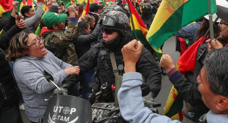 США следят за развитием событий в Боливии