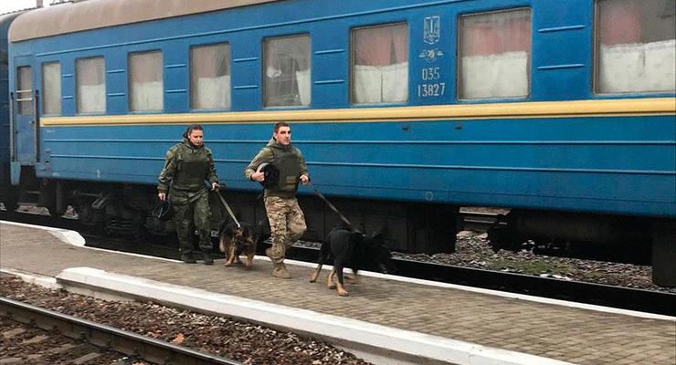 В Полтаве эвакуировали полтысячи пассажиров поезда