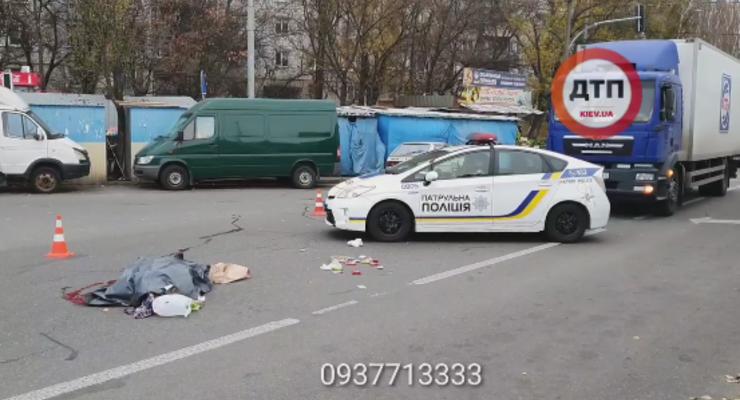 На столичной Борщаговке грузовик раздавил женщину