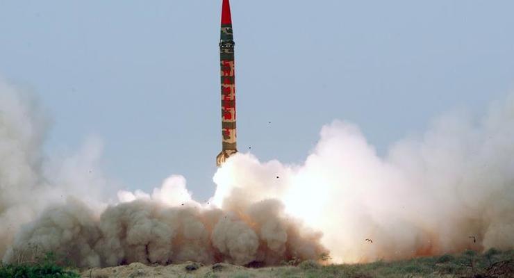 Пакистан испытал баллистическую ракету