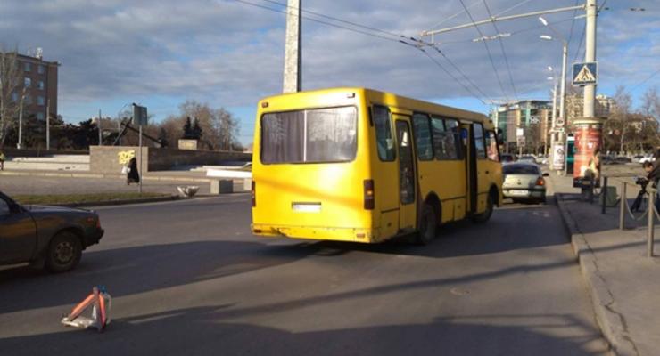 В Одессе из маршрутки выпала пассажирка