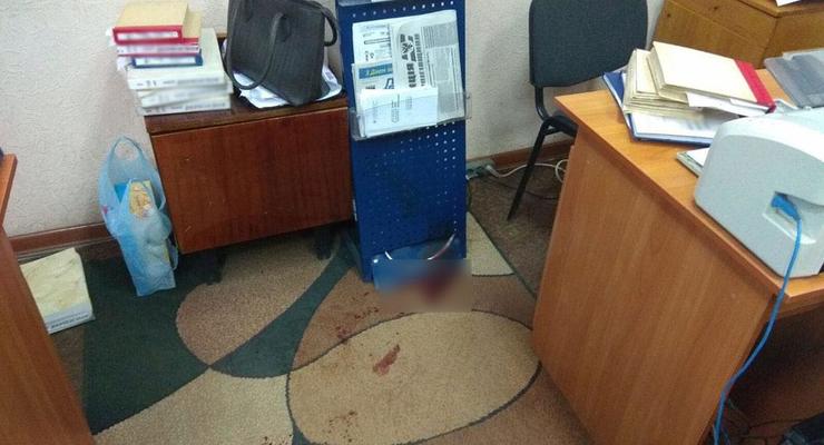 10 ударов ножом: На сотрудницу РАГСа напали прямо на рабочем месте