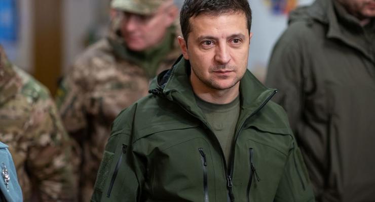 “Шаг за шагом идем к победе”: Зеленский приехал в Станицу Луганскую