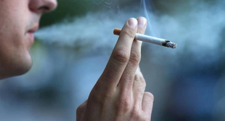 В Киеве оштрафовали более 1000 курильщиков в запрещенных местах