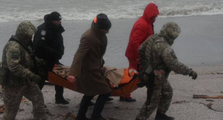 Началась эвакуация из перевернувшегося танкера у берегов Одессы
