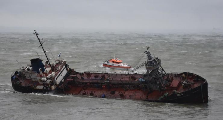 В Одессе уровень нефти в море в 157 раз выше нормы