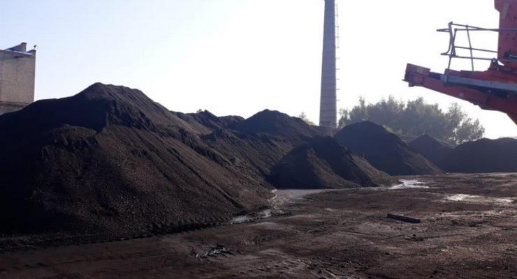 С нелегальных поставок угля в ЕС финансировали "ЛДНР" - СБУ