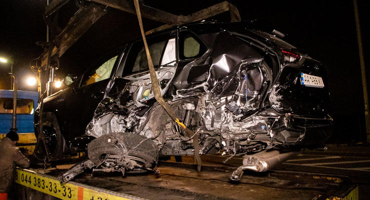 Четыре автомобиля столкнулись в Киеве
