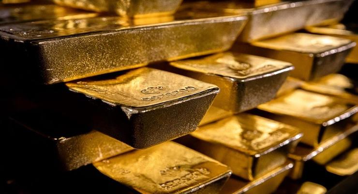 Польша вывезла из Британии 100 тонн своего золота