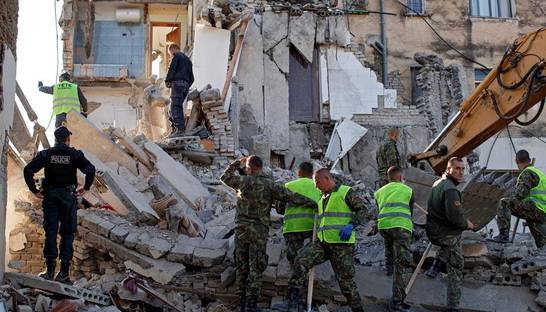 Число жертв землетрясения в Албании достигло 27 человек