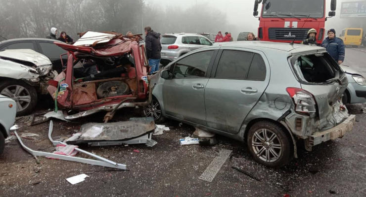 Масштабное ДТП под Одессой: столкнулись 11 машин, есть пострадавшие