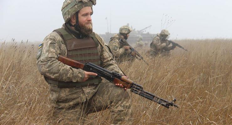 На Донбассе семь обстрелов за сутки, у ВСУ потери