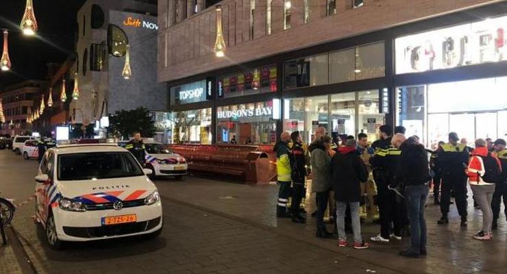 Напавший с ножом на подростков в Гааге задержан - СМИ