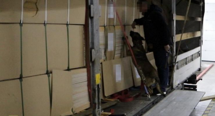 На Закарпатье задержали груз с почти 400 кг наркотиков