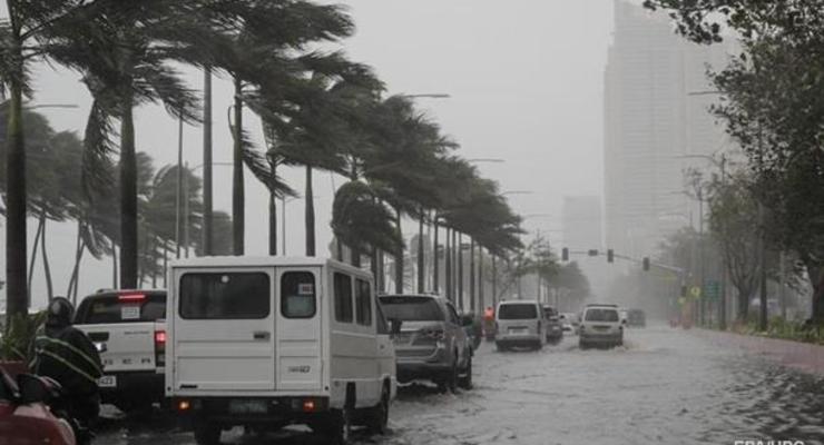 На Филиппины обрушился тайфун, 17 погибших