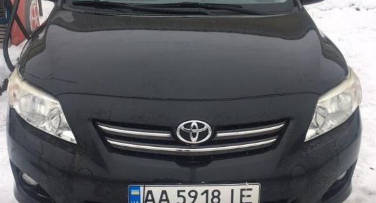 Укол в шею: У киевского таксиста украли авто